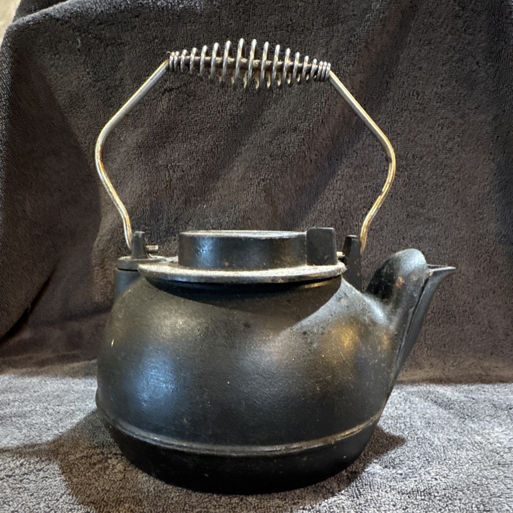 Cast Iron Vintage Tea Kettle Black/Silver Round 7 in w/ Lid & Swing Handle